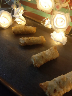 A picture of Spring rolls.