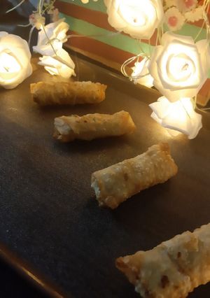 A picture of Spring rolls.