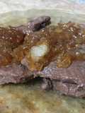 Bifecitos de lomo con cebolla caramelizada