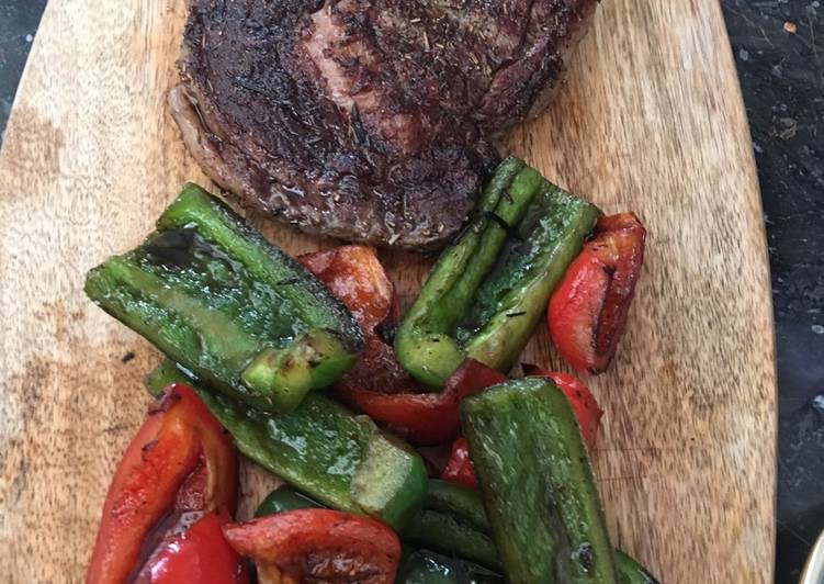 Beef steak with bell peppers