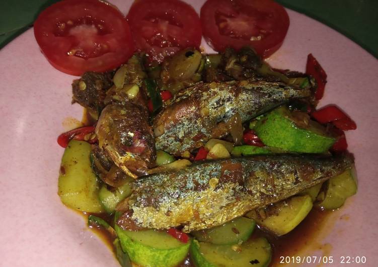 Resep tumis ikan asin peda pedas