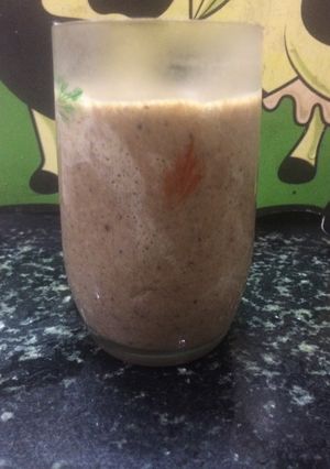 A picture of Prunes milkshake.