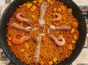 Foto principal de ✅🗣📢 Fideuá con Gambas y Galeras 🍤