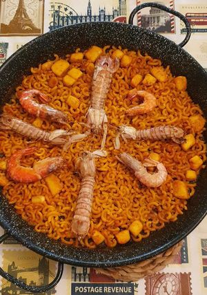 Una foto de ✅🗣📢 Fideuá con Gambas y Galeras 🍤