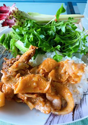รูปของ ผัดเผ็ดหน่อไม้ส้มโครงไก่.. style by barbie👩🏼‍🍳