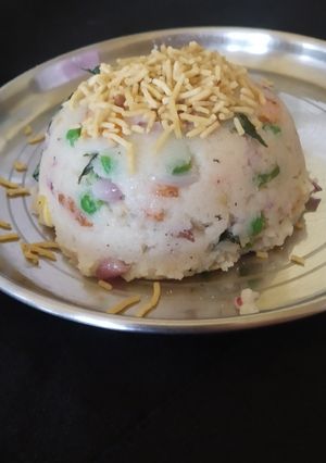 घी उपमा (Ghee Upma recipe in Hindi) रेसिपी मुख्य फोटो