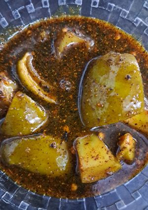 A picture of Kachi Kairi (Raw Mango) Meetha achaar.