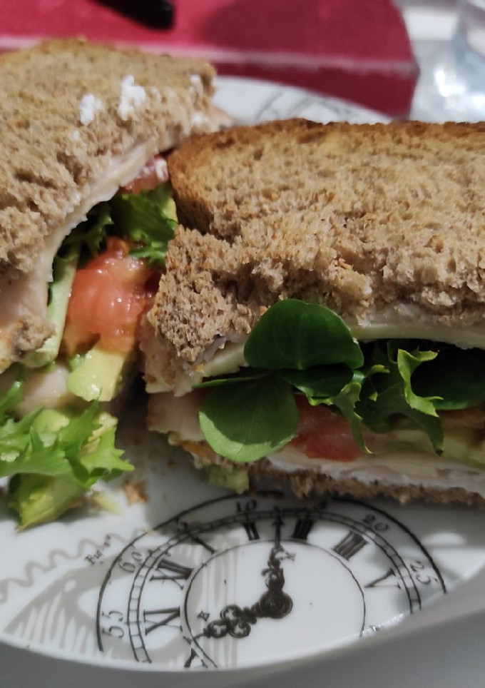 Una foto de Sándwich de pavo braseado