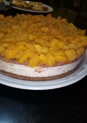A picture of No-Bake Lemon Carlota Pie.