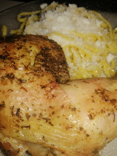 Una foto de Muslos de pollo al horno N°3
