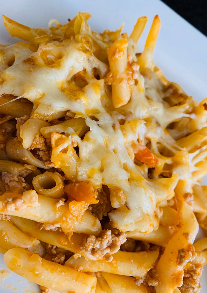Una foto de Macarrones boloñesa al gratén