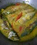 Ikan kembung bumbu kuning