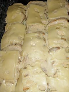 Una foto de Pechugas con Brócoli en Salsa de Queso