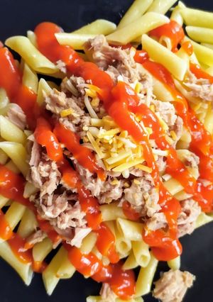 Foto principal de Macarrones con tomate y atún