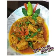A picture of Sindhi murg elaichi.
