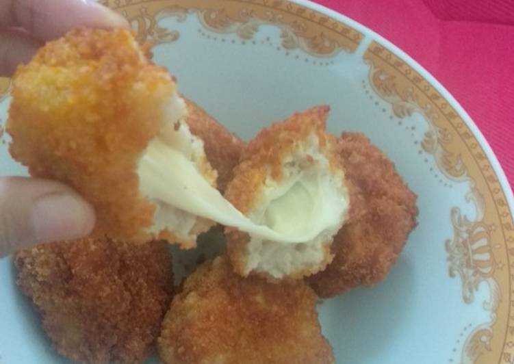 Langkah Mudah untuk Membuat Bola ayam isi mozarella, Menggugah Selera