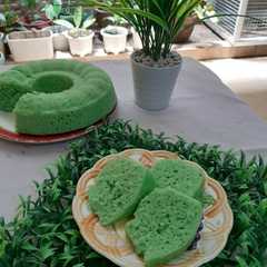 A picture of Kue Apem Nasi Pandan 💚.