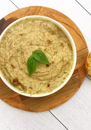 Une photo de Tartinade de courgettes, chèvre, et tomates séchées