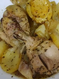 Una foto de Pollo al horno en bolsa, económico y fácil