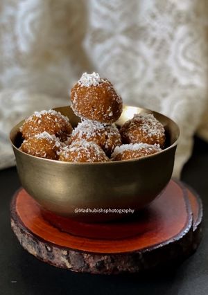 A picture of Coconut Jaggery Laddoo.