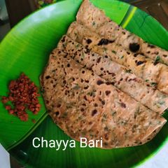 Green coriander masala Thepla A picture of Green coriander masala Thepla.