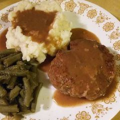 A picture of Salisbury Steak.