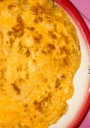 A picture of Pan cake.mixtures of flour &eggs.
