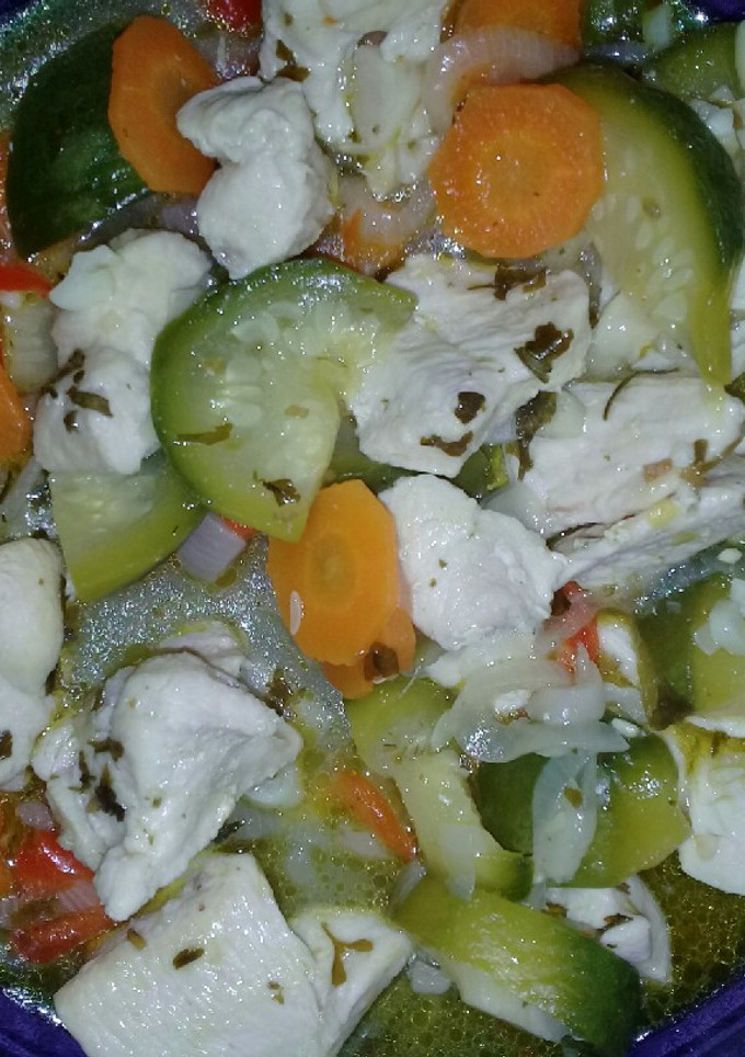 Una foto de Pollo salteado con verduras!!!🍽🤗