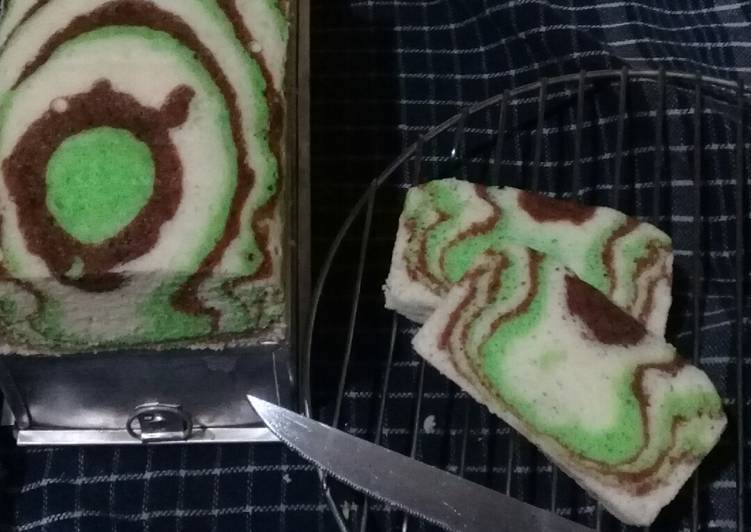 Egg white steamed cake