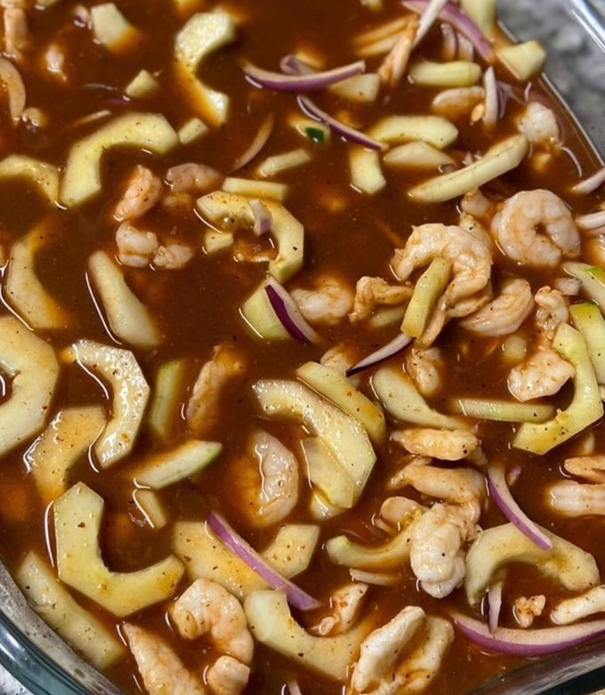 Una foto de Aguachile rojo 🌶️
