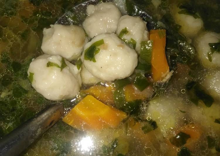 Sop Bakso Ayam Mini Enak dan Sederhana