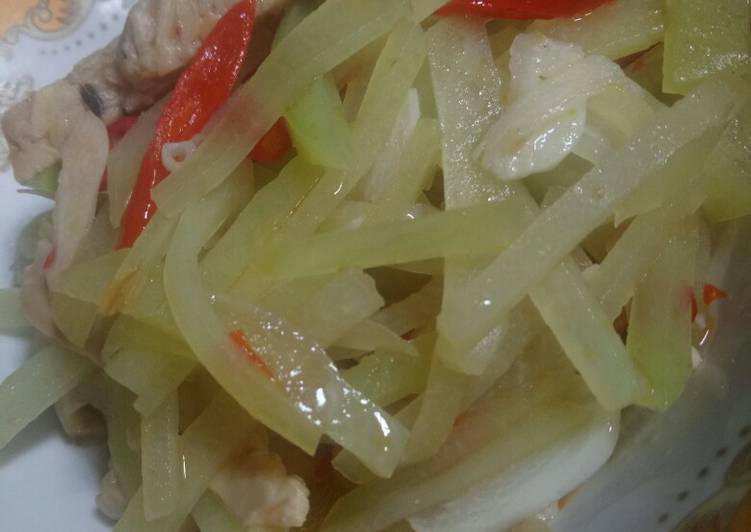 Tumis labu siam mix tempe