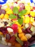 Macedonia multifrutas con hierbabuena