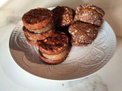 Una foto de alfajores sin gluten vegano