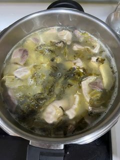 酸菜粉腸豬肚湯 的食譜成品照片
