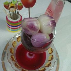 A picture of Pickled onions.