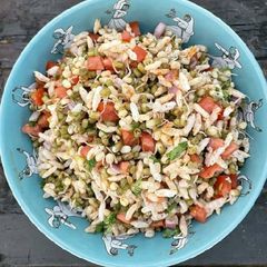 A picture of Healthy Sprouted Moong Bhel.