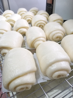 100%鮮奶饅頭/淡淡奶香細緻口感(中式麵食) 的食譜成品照片