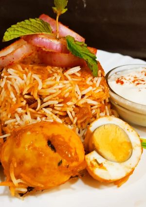 A picture of Egg Dum Biryani.
