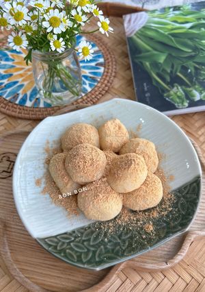 Hình của món Mochi phủ bột đậu nành - Kinako Mochi (きな粉餅).