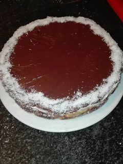 Una foto de Tarta capricho de queso trufado y mousse de turrón en la GM f