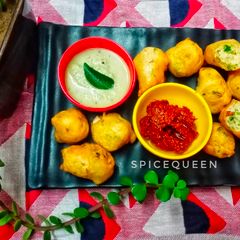 A picture of Mysore Bonda.