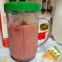 A picture of Vegan strawberry pear smoothie.