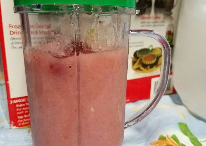 Vegan strawberry pear smoothie Recipe by #bkind2all - Cookpad