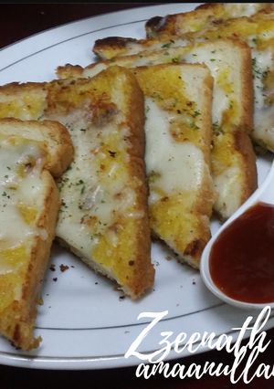A picture of Stovetop Cheesy Suji Toast.