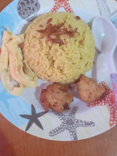 Foto resep Nasi kuning rice cooker + kukus