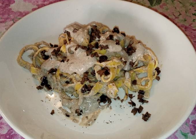 Ricetta di Qualsiasi notte della settimana Capelli di Strega alla Cenere