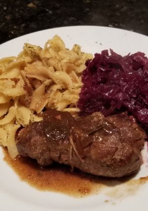 A picture of German Rouladen.