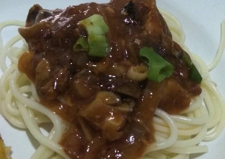 Resep Spaghetti Saus Kantong yang Lezat