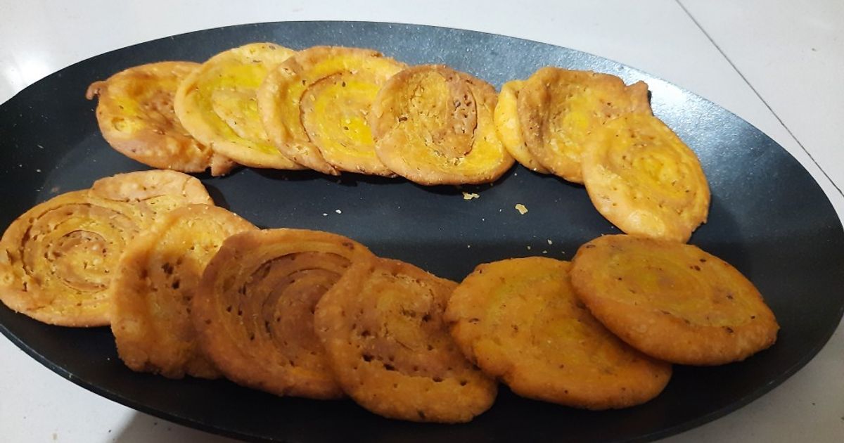 Lacha Mathari Recipe by Divyanshi 's Cooking Diary (Divyanshi Hiran ...